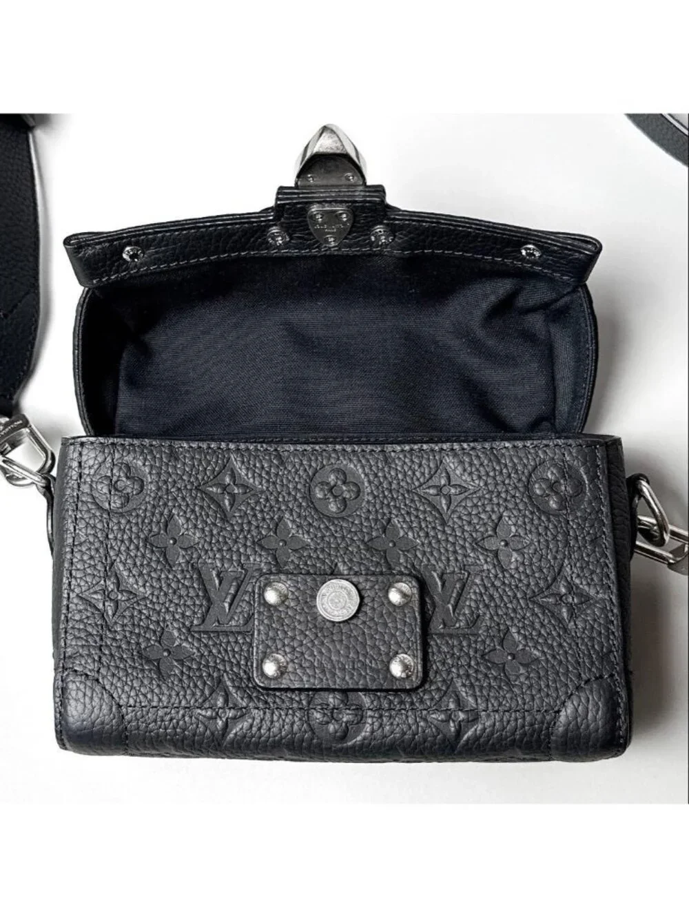Louis Vuitton Monogram Taurillon Soul Trunk Black